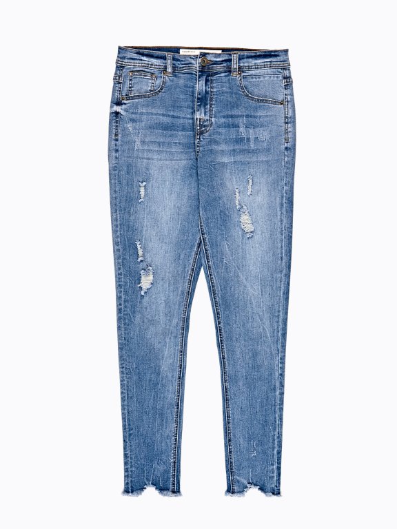 Damaged carrot cropped fit jeans with frayed hem