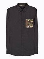 Regular fit cotton shirt with camo print pocket