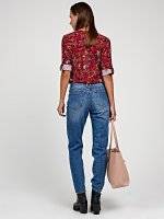 Damaged boyfriend jeans with patches and pearls