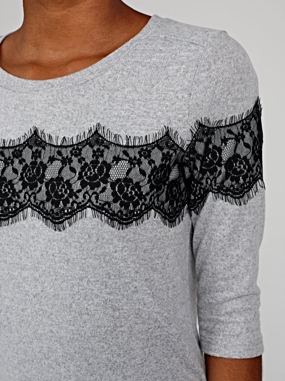 LONGLINE TOP WITH DECORATIVE LACE