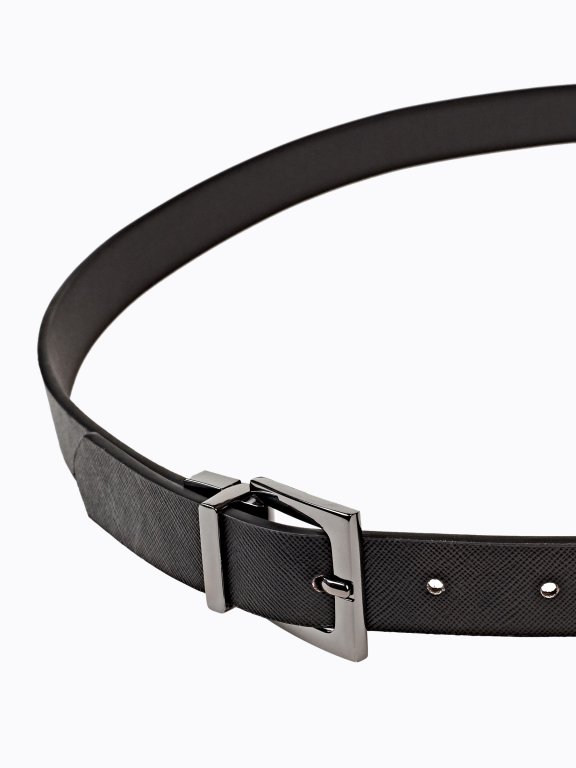 Reversible faux leather belt