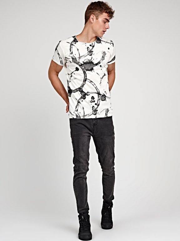 PRINTED T-SHIRT WITH RAW NECK TRIM