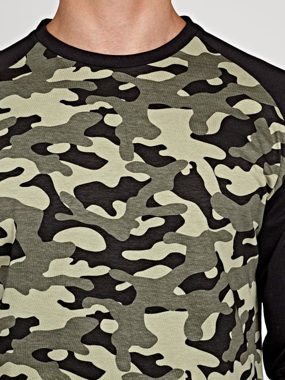 CAMO PRINT T-SHIRT WITH CONTRAST SLEEVE
