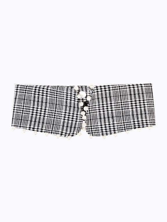 Plaid collar with pearls