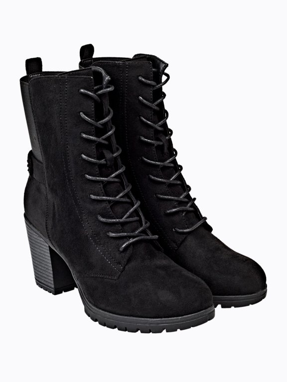 Ankle boots with track sole