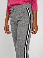 Plaid carrot fit trousers with side tape
