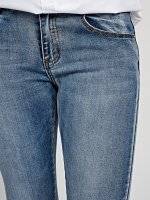 Skinny jeans with zippers