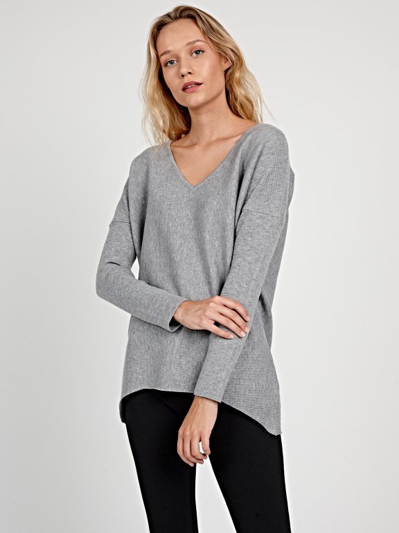Oversized sweter w strukturalny wzór