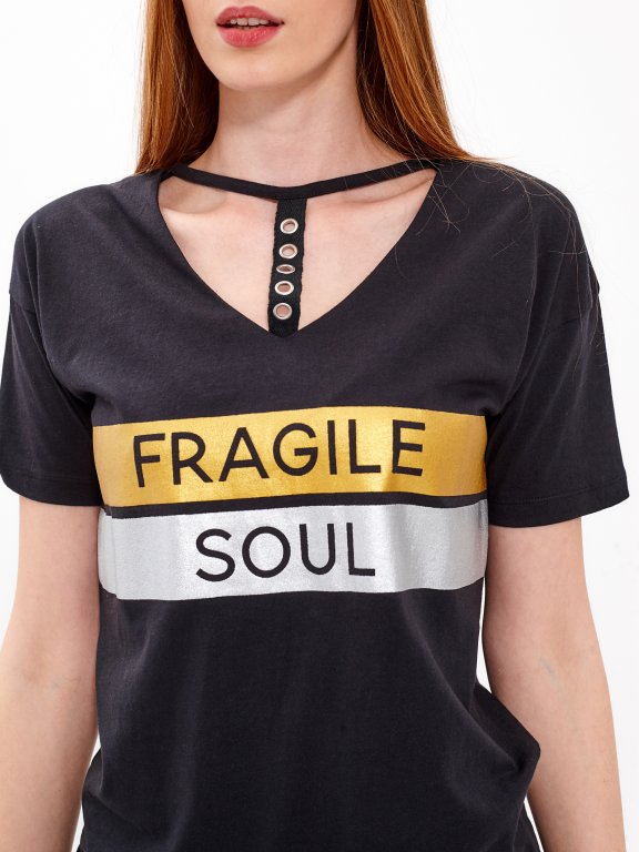 MESSAGE PRINT TOP WITH CHOKER COLLAR