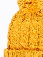 CABLE-KNIT BEANIE WITH POM