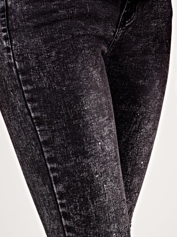 Damaged skinny jeans with splatter details