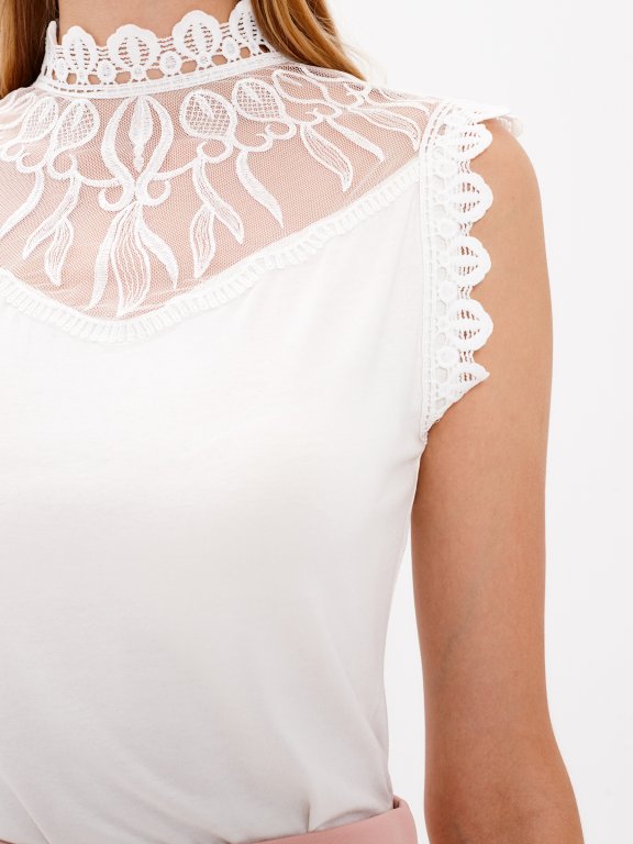 TOP WITH LACE