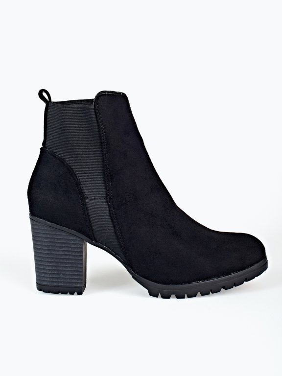 Ankle boots with rubber detail