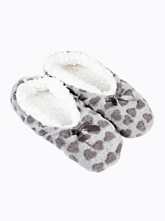 HEARTS PRINT SLIPPERS