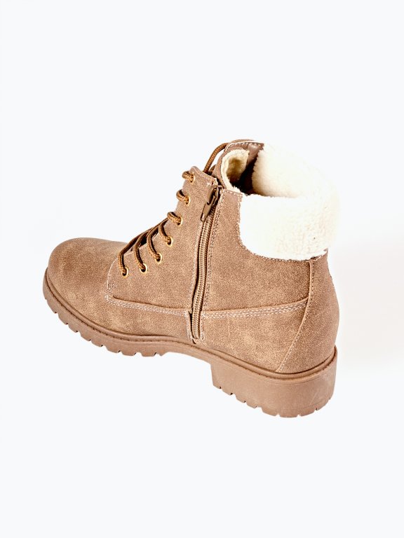 Lace-up hiking boots with faux fur lining