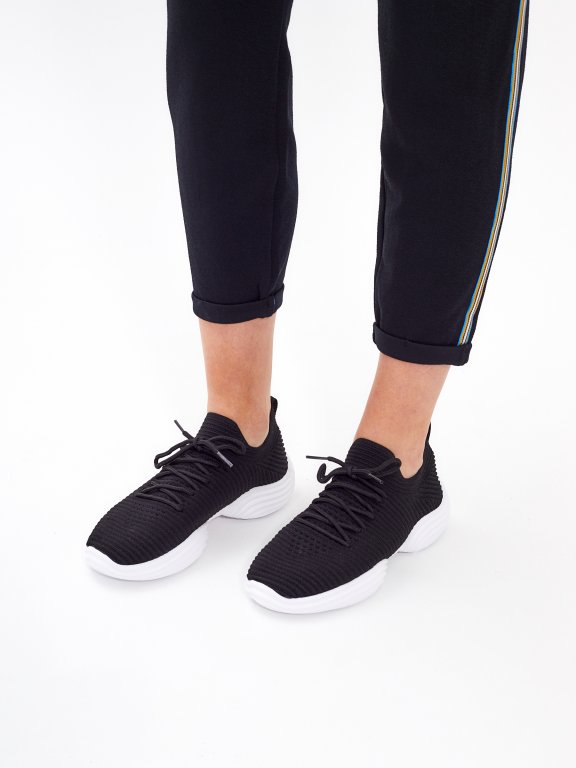 LACE-UP SNEAKERS
