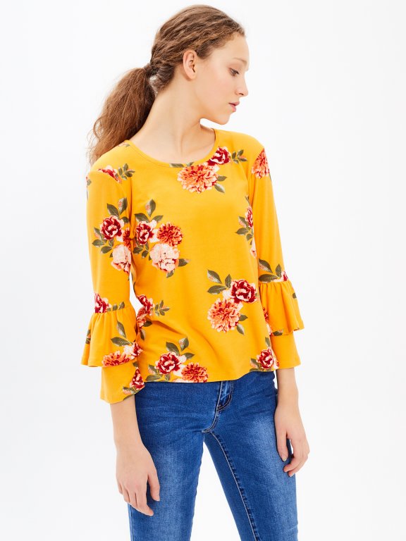 Floral print top with ruffle sleeve