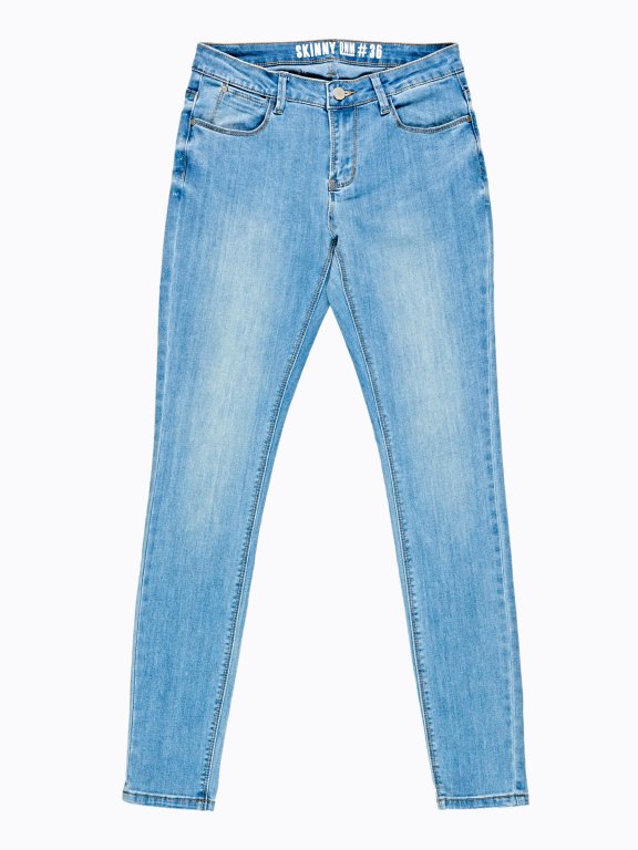 Distressed skinny jeans Iin light blue wash
