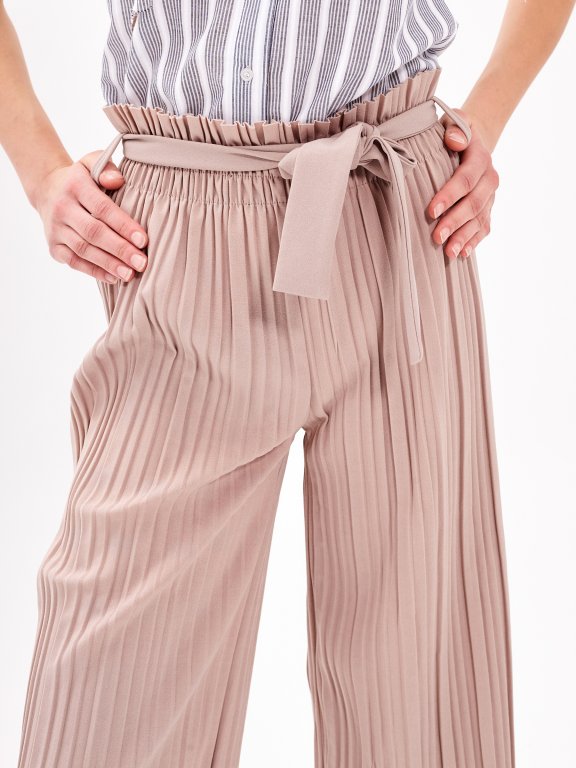 Pleated paperbag trousers