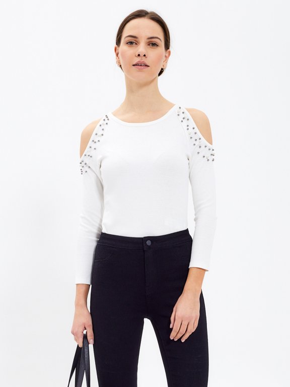 COLD SHOULDER TOP WITH PEARLS