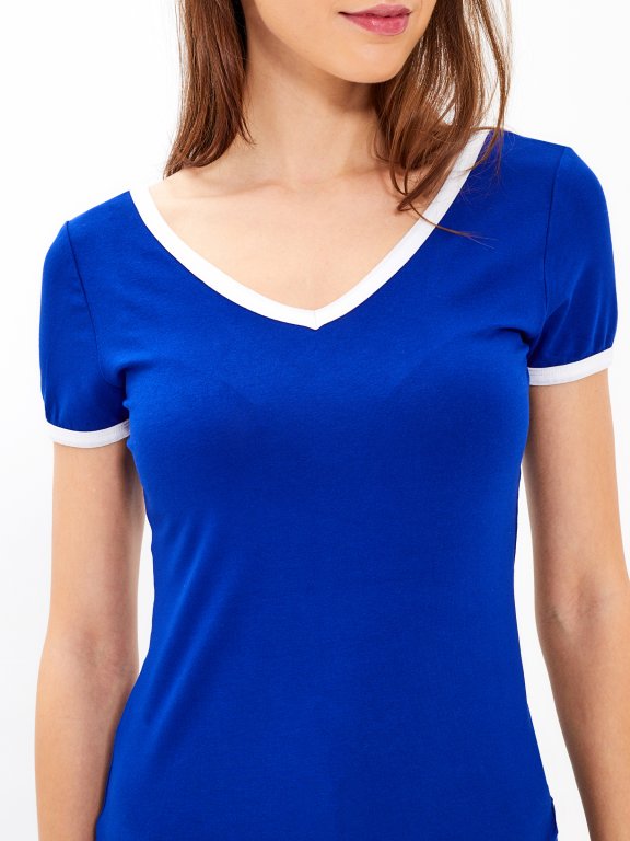 Basic v-neck t-shirt with contrast trims