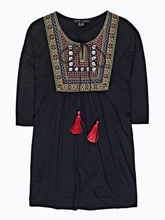 Embroidered knit tunic