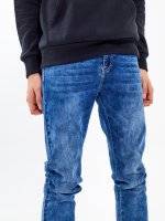 Jednoduché džíny straight slim