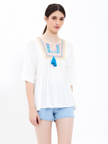 Embroidered knit tunic