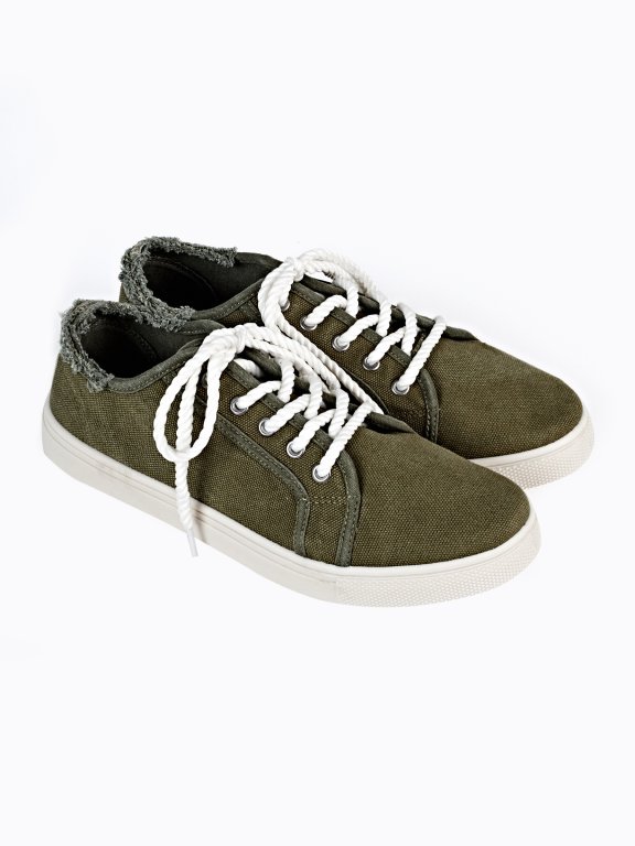 CANVAS SNEAKERS
