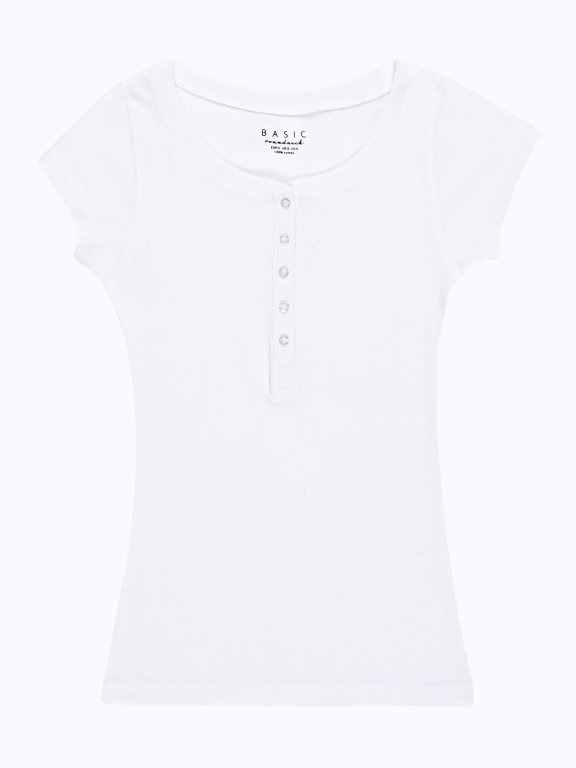 Basic t-shirt with buttons