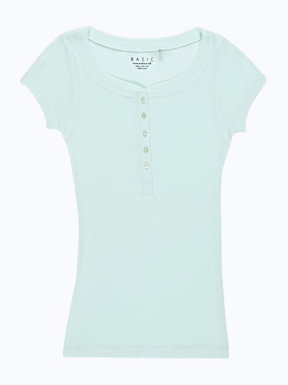 Basic t-shirt with buttons