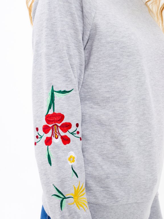 Sweatshirt with floral embroidery