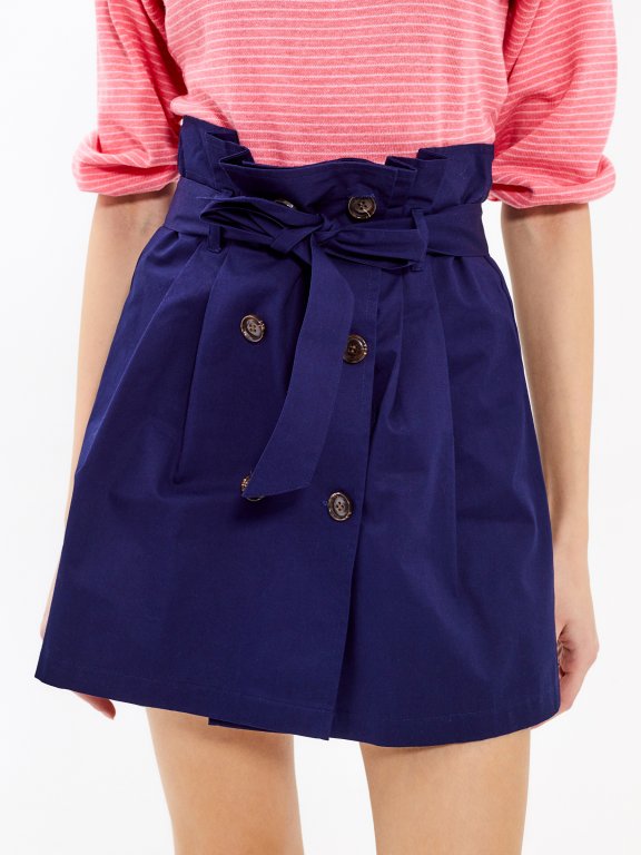 Paper-bag skirt with buttons