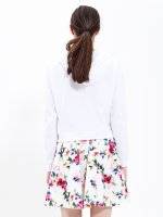 Áčková sukňa s kvetinovou potlačou