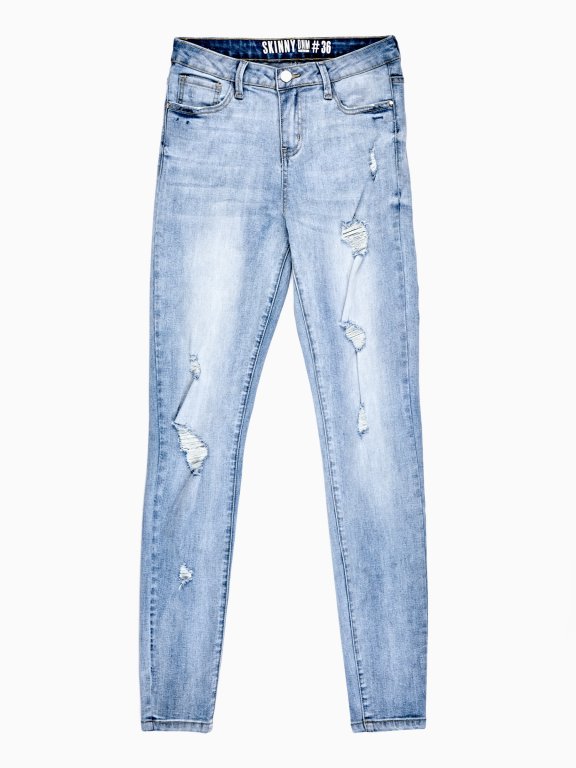 DISTRESSED SKINNY JEANS IN LIGHT BLUE WASH