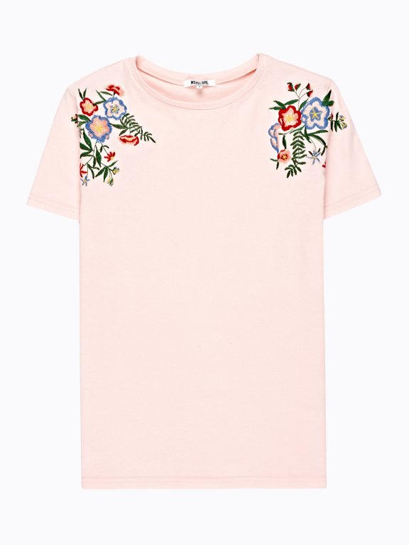 T-SHIRT WITH FLORAL EMBROIDERY