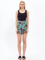 Floral print shorts with ruffle