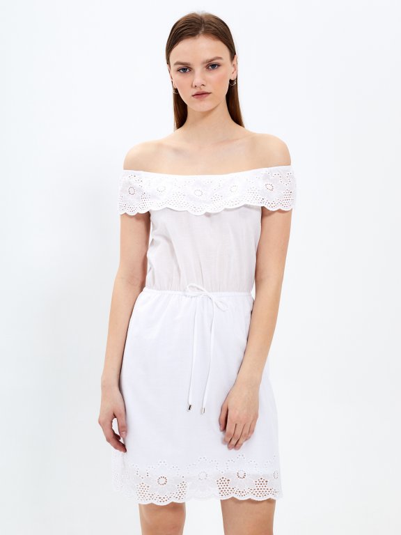 Off-the-shoulder dress with croched details