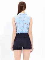 Floral print sleeveless shirt