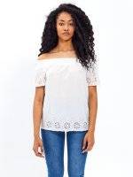 Broderie anglaise trimmed off-the-shoulder top
