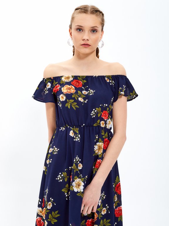 Długa sukienka z nadrukiem kwiatowym