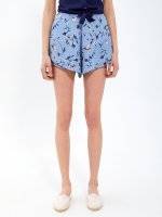 Floral print layered frill shorts