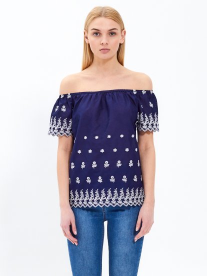 Off-the-shouldler embroidered top
