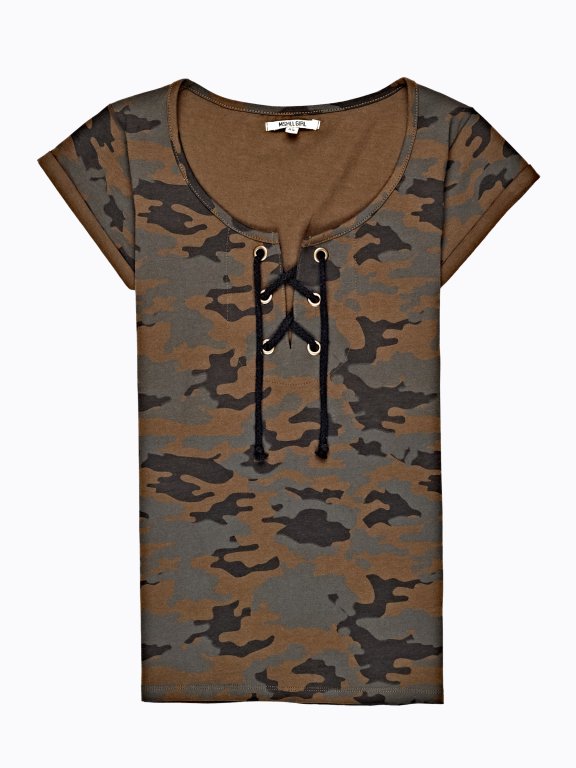 Camo print t-shirt with front lacing