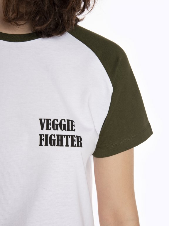 Raglan sleeve t-shirt with message print