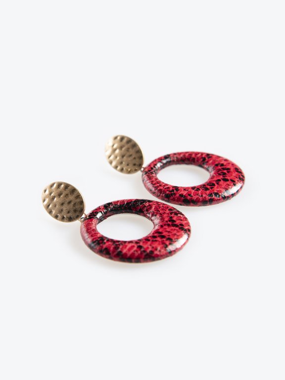 Earrings with snake skin design
