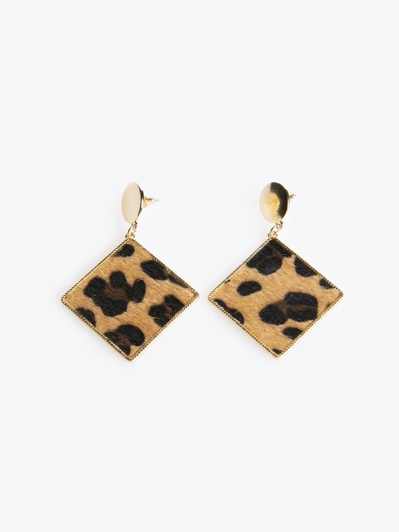 Geometric earrings with animal design