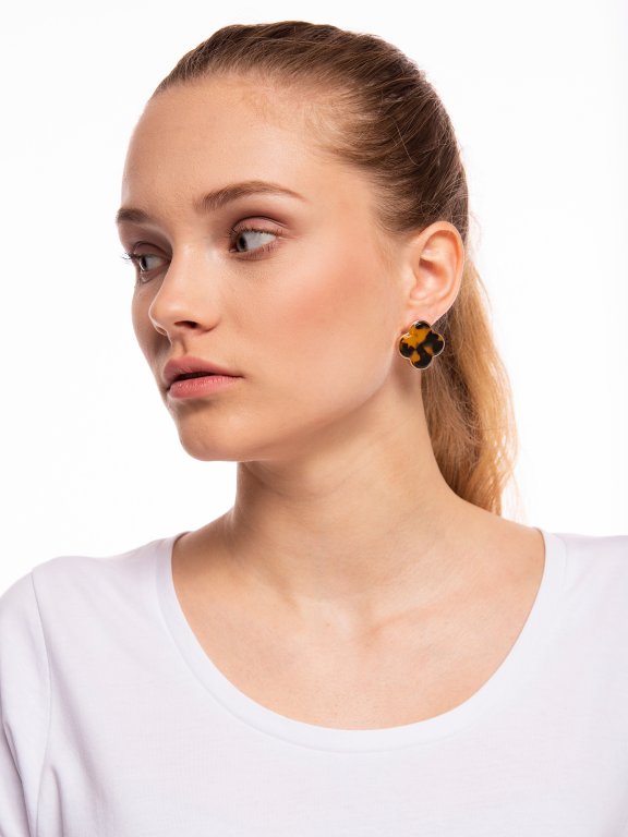 Earrings with animal design