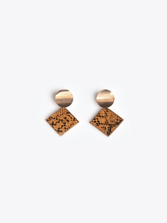 Drop earrings with snake skin texture