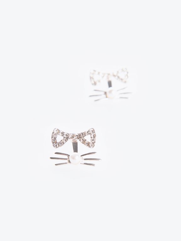 Cat earrings with pearl